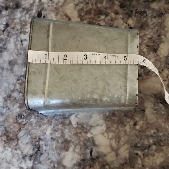 Metal planters set of three - Picture 6 of 9